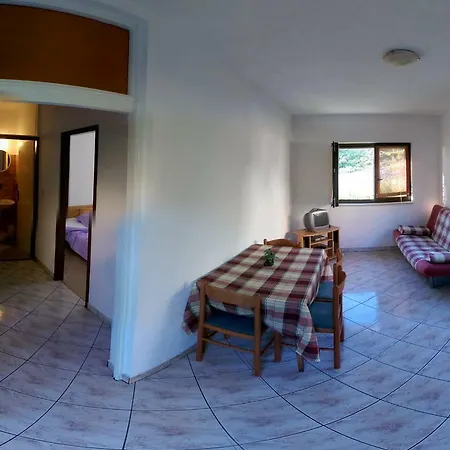Sandro Apartment