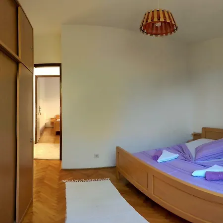 Sandro Apartment