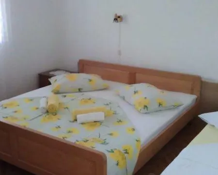 Sandro Apartment *