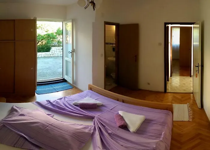 Sandro 아파트 이반 돌라츠